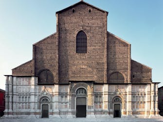 Tour privado das igrejas e catedrais de Bolonha